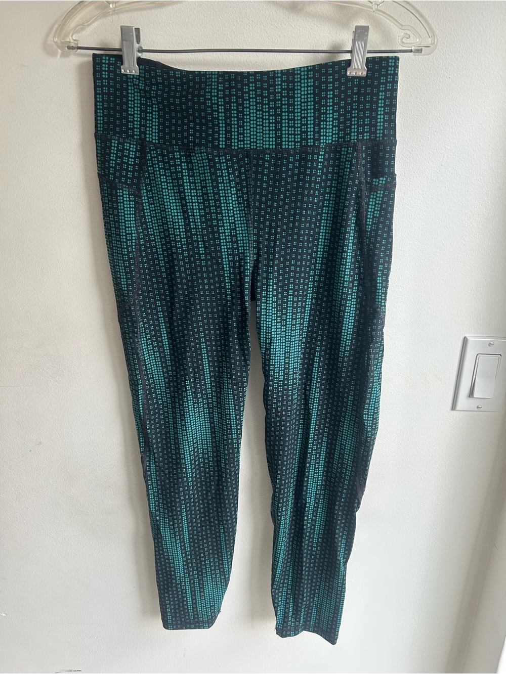 Sweaty Betty Zero Gravity leggings. Size M (8-10) black and teal Great condition